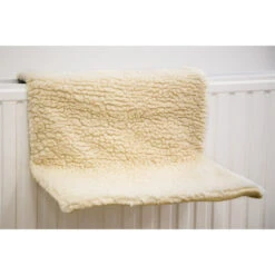 Beeztees Sheepskin Radiator Hammock